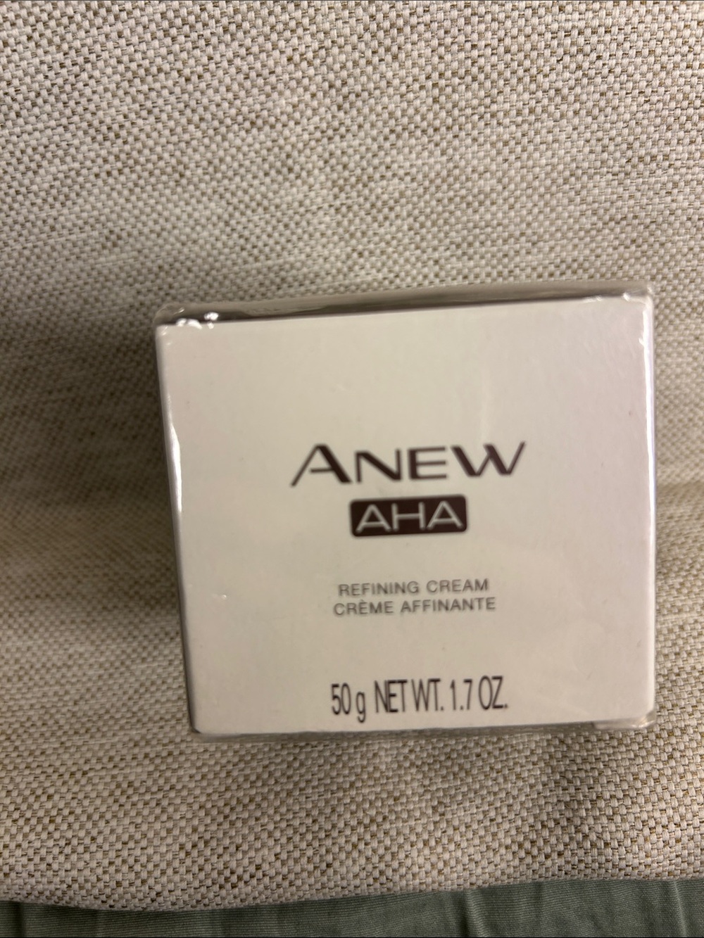 Avon Anew AHA Refining Cream - White